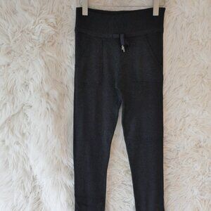 Lululemon stretch black ribbed knit leggings